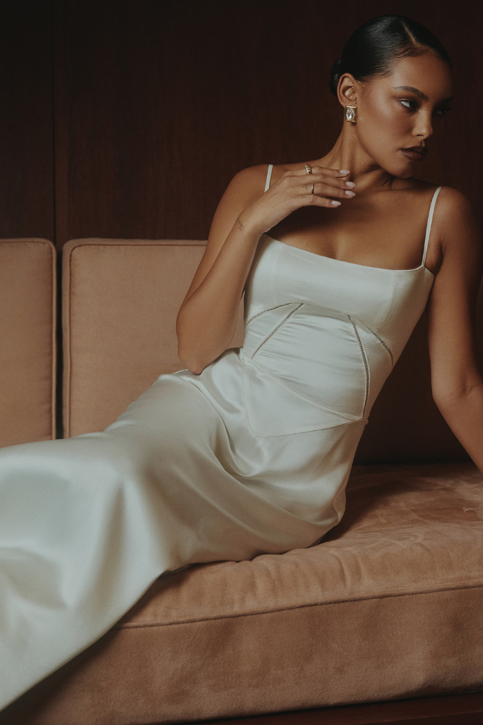 Vestido largo de satén sedoso – Modelo Tyana