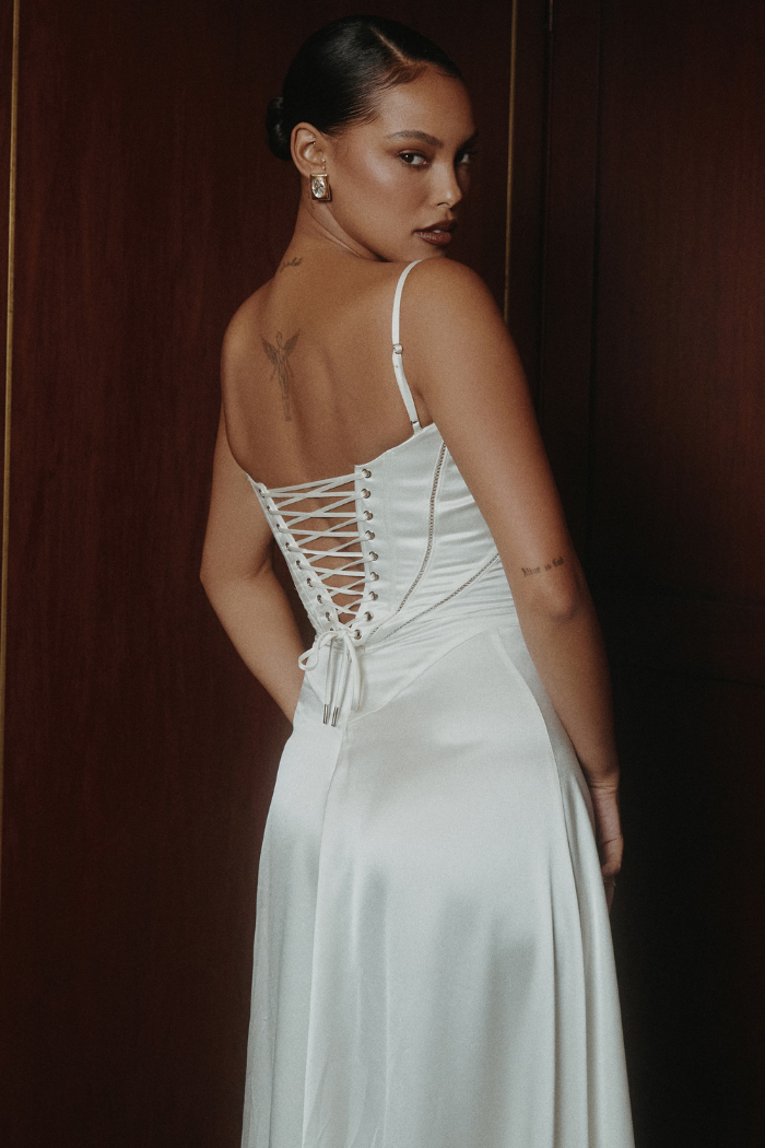 Vestido largo de satén sedoso – Modelo Tyana