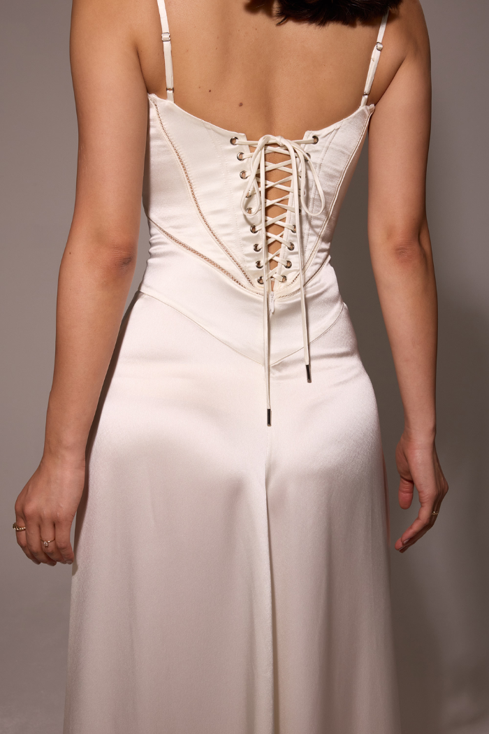 Vestido largo de satén sedoso – Modelo Tyana