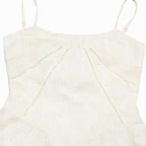 Vestido Bella – Delicadeza en Forma de Flor